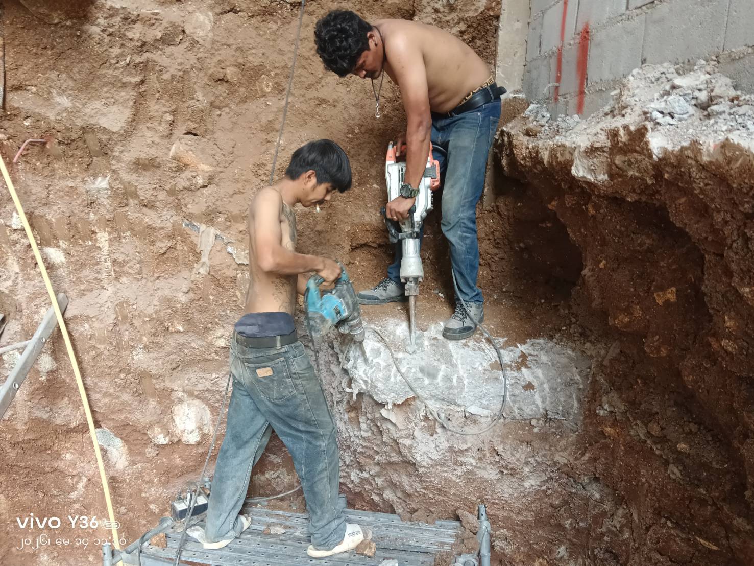 PIT STRUCTURE